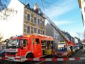 Einsatz Feuerwehr SEK Polizei Koeln Nippes Merheimerstr P024